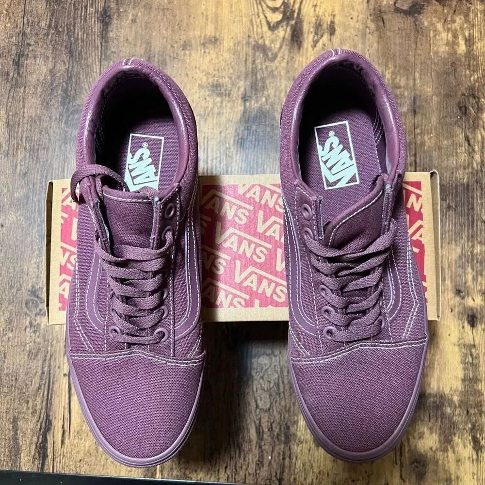 New Vans Old Skool Lace up Sneakers Tennis shoes Plum 9.5 Women